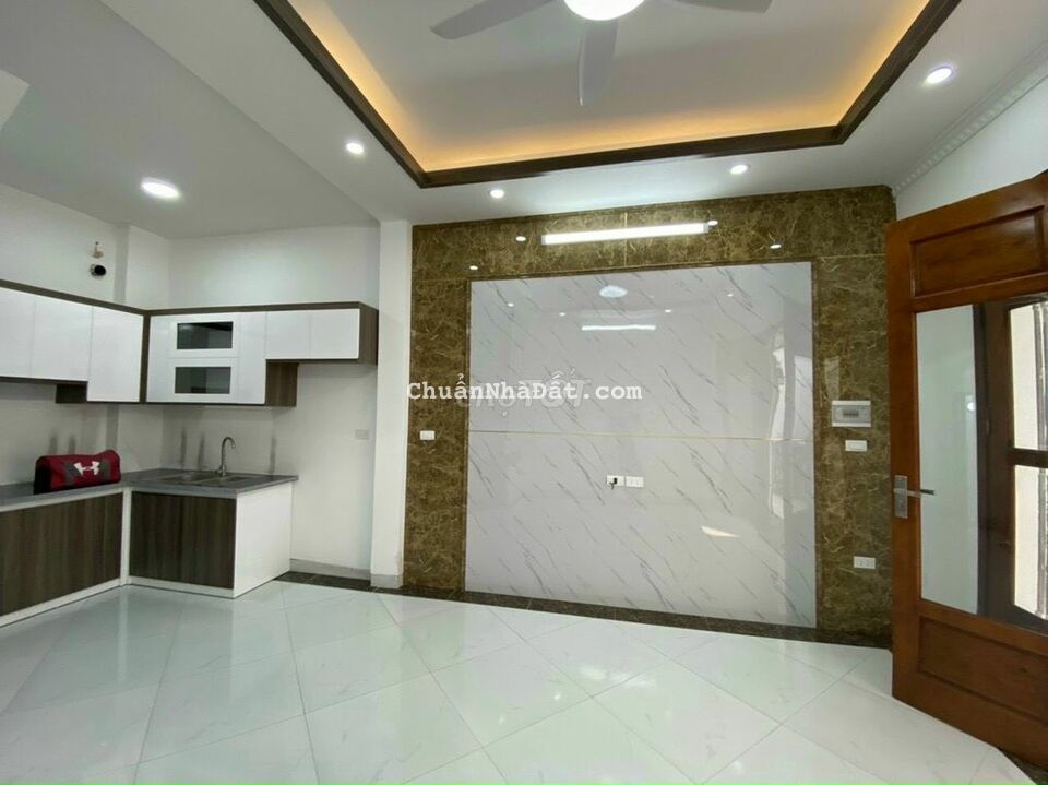 Bán nhà Lai Xá, Hoài Đức ô tô tránh cách 1 nhà