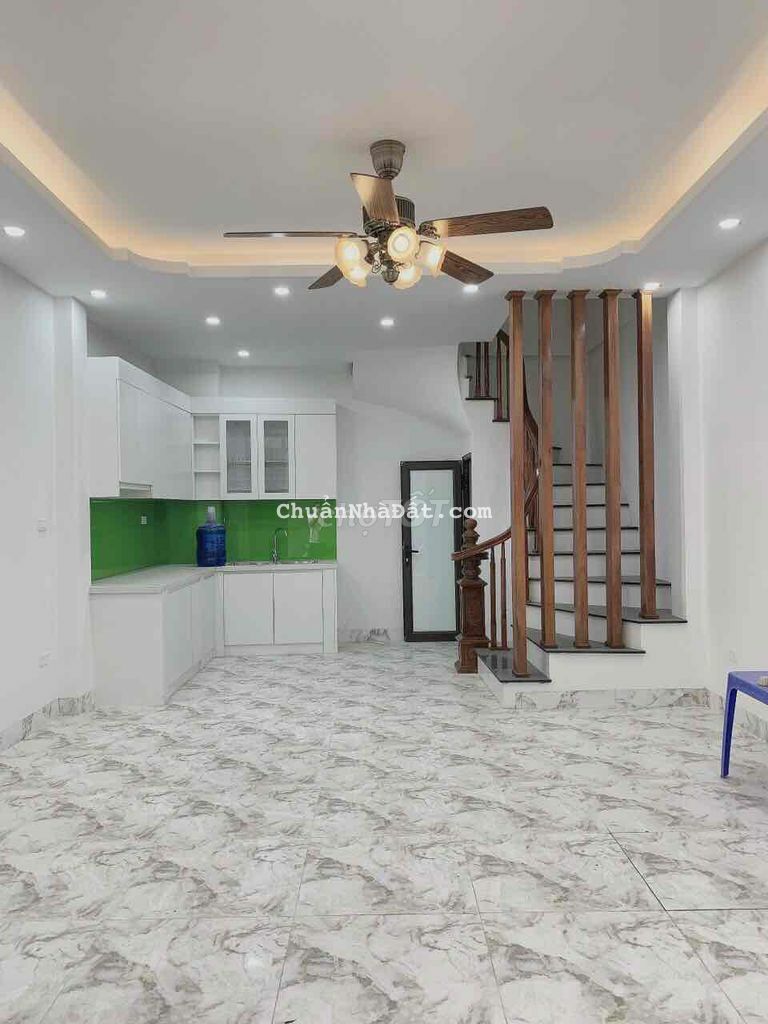 Bán nhà Di Trạch 5 tầng xây mới 34m2 chỉ 2,15 tỷ