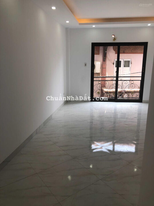 Siêu phẩm ô tô đỗ cửa 35m2 x 4 tầng, ngõ thông thoáng, gần trường chợ, giao thông thuận tiện