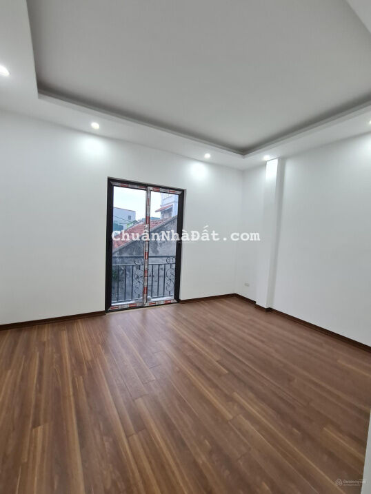 Bán căn nhà 35m2 xây 4 tầng ô tô đỗ cửa, đường ngõ thông thoáng, gần ngay sau khu D Geleximco.