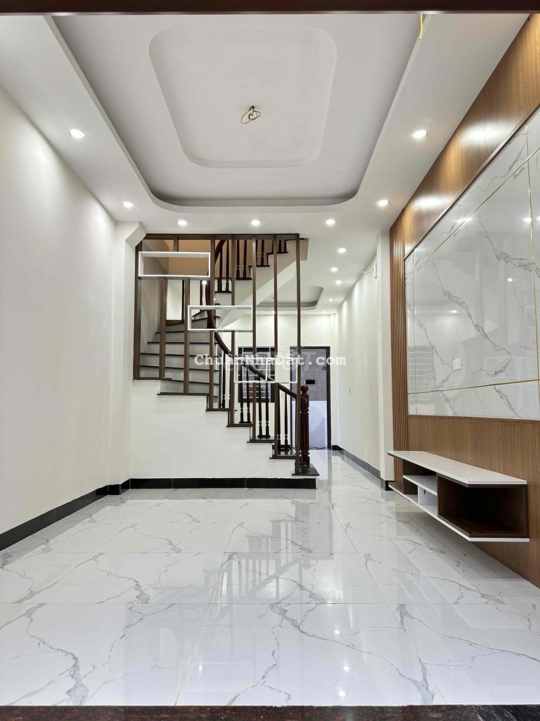 Bán nhà 36m2 Kim Chung. Ngõ thông thoáng. Ô TÔ đỗ cạnh nhà