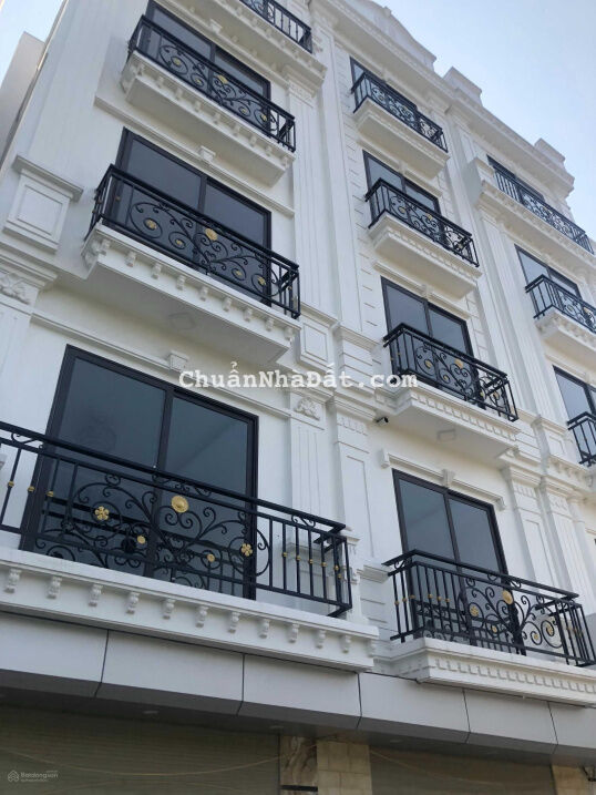 Bán căn nhà 36m2 xây 4 tầng ô tô đỗ cửa, đường ngõ thông thoáng, gần ngay sau khu D Geleximco.