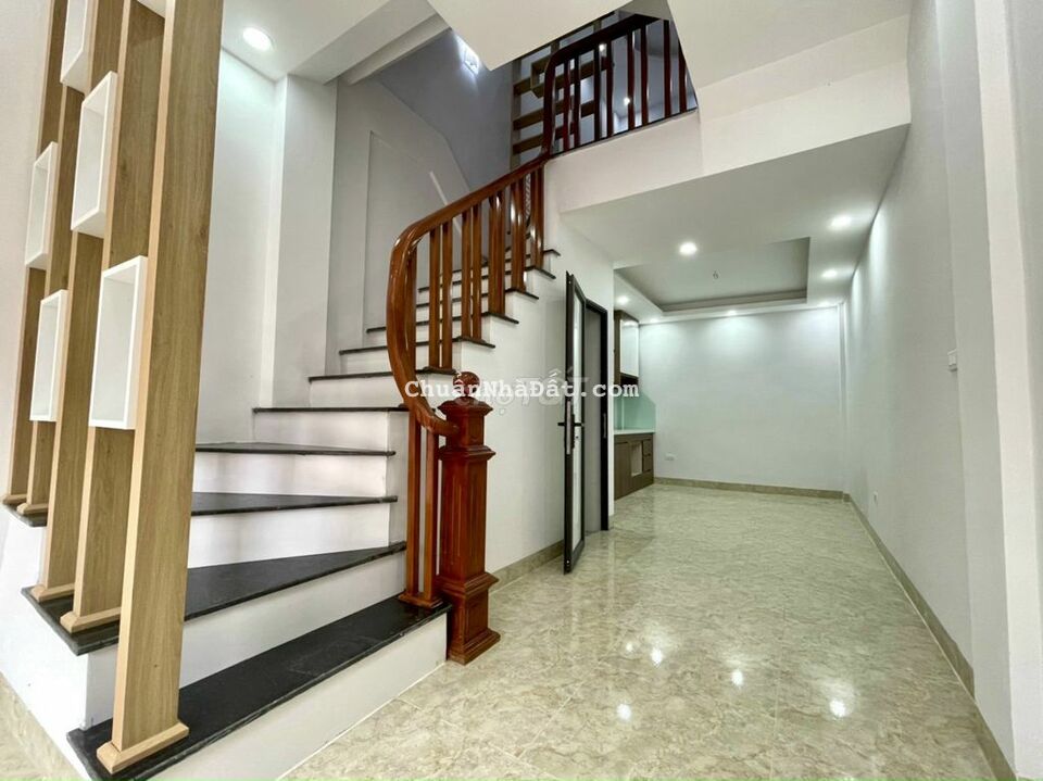 BÁN NHÀ KIM CHUNG DÂN XÂY 4 TẦNG,NGÕ OTO CẠNH NHÀ,HƠN 2 TỶ CHÚT.