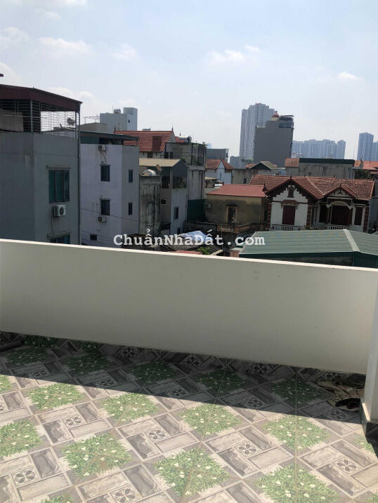 Bán nhanh nhà 42 m2 ô tô tránh nhau tại Đồng Nhân, Hoài Đức. Nhà xây 4 tầng đẹp, T1 buôn bán tiện