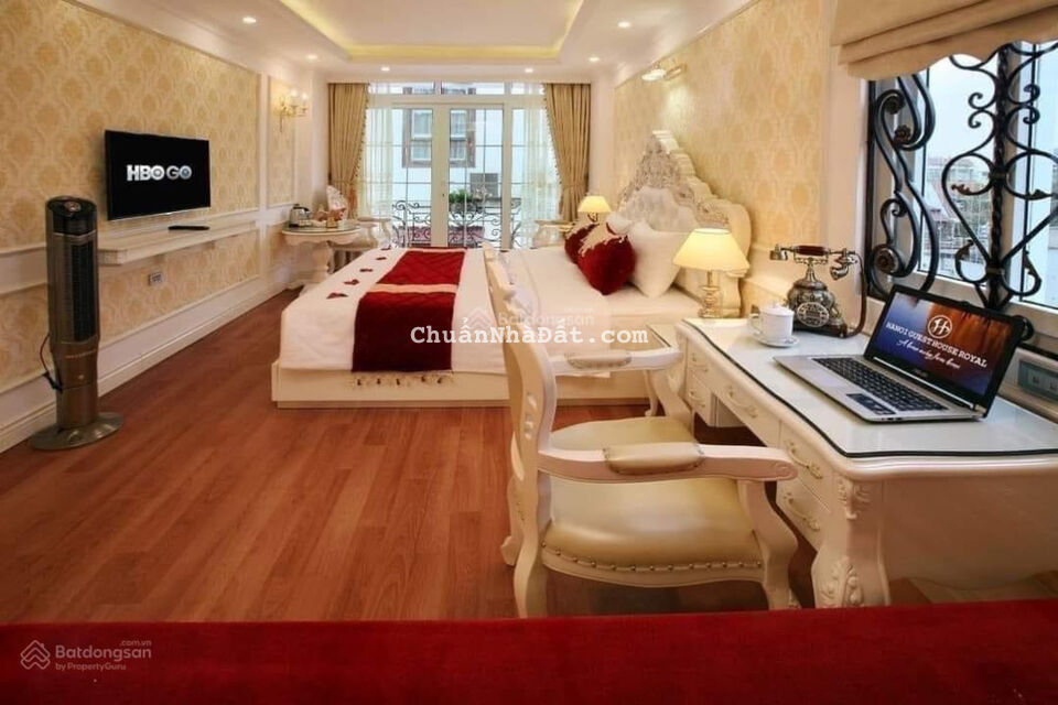 Bán khách sạn 70m2x7, phố Cổ - Hoàn Kiếm, giá 36,5 tỷ. Lô góc, dòng tiền 2,4tỷ/năm Bán khách sạn 70m2x7, phố Cổ - Hoàn Kiếm, giá 36,5 tỷ. Lô góc, dòng tiền 2,4tỷ/năm