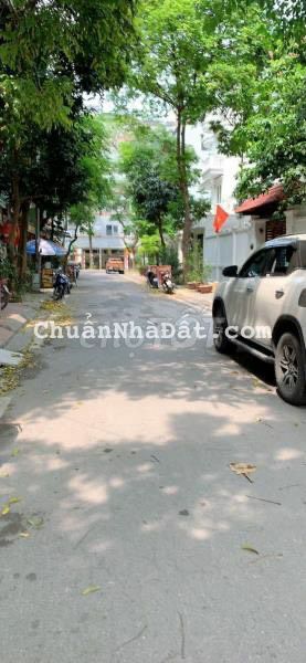 Bán nhà rộng, Bằng Liệt, Hoàng Mai, diện tích 103m2, giá 13,5 tỷ