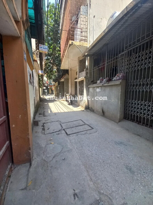 Bán đất tặng nhà 130m2 - 7,9 tỷ rộng thoáng 4 chỗ qua nhà