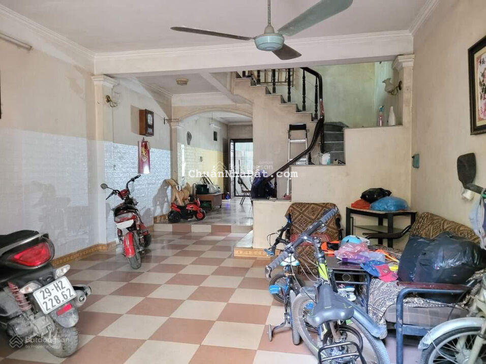 Ô tô đỗ cửa, ngõ rộng, thông 140m2, MT 4.7m, 9.6 tỷ - Đại Từ - Hoàng Mai