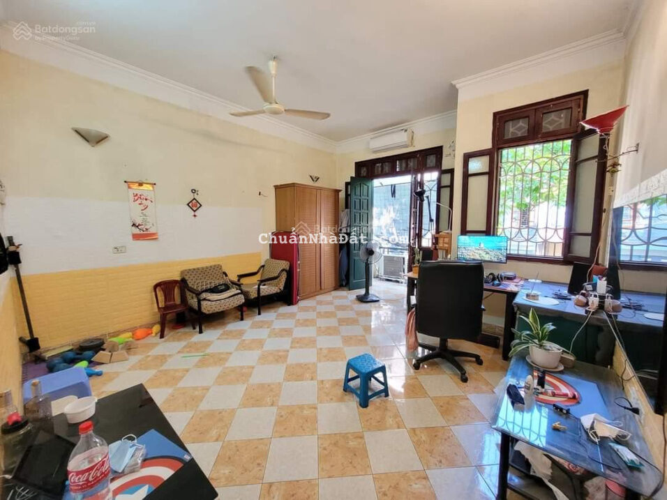 Ô tô đỗ cửa, ngõ rộng, thông 140m2, MT 4.7m, 9.6 tỷ - Đại Từ - Hoàng Mai