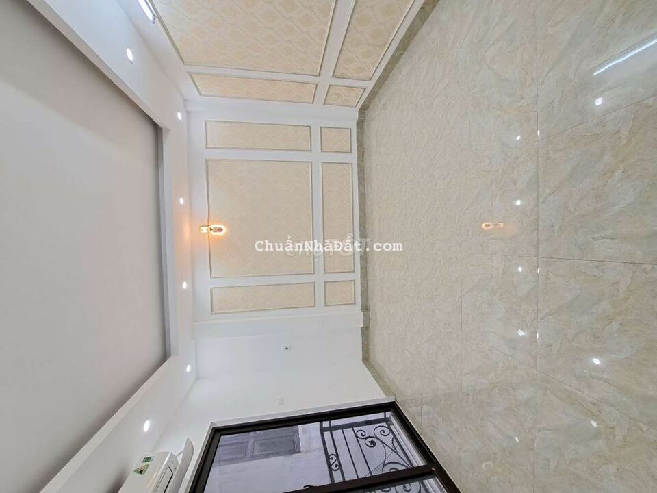 Ô TÔ ĐỖ NHÀ ĐẸP 30M2 x 5 TẦNG NGUYỄN KHOÁI