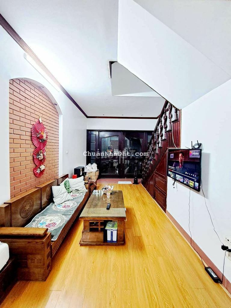 Bán Nhà Tân Mai,Hoàng Mai, cách 1 nhà ra mặt ngõ, 30m, 5 tầng, 3,4 tỷ