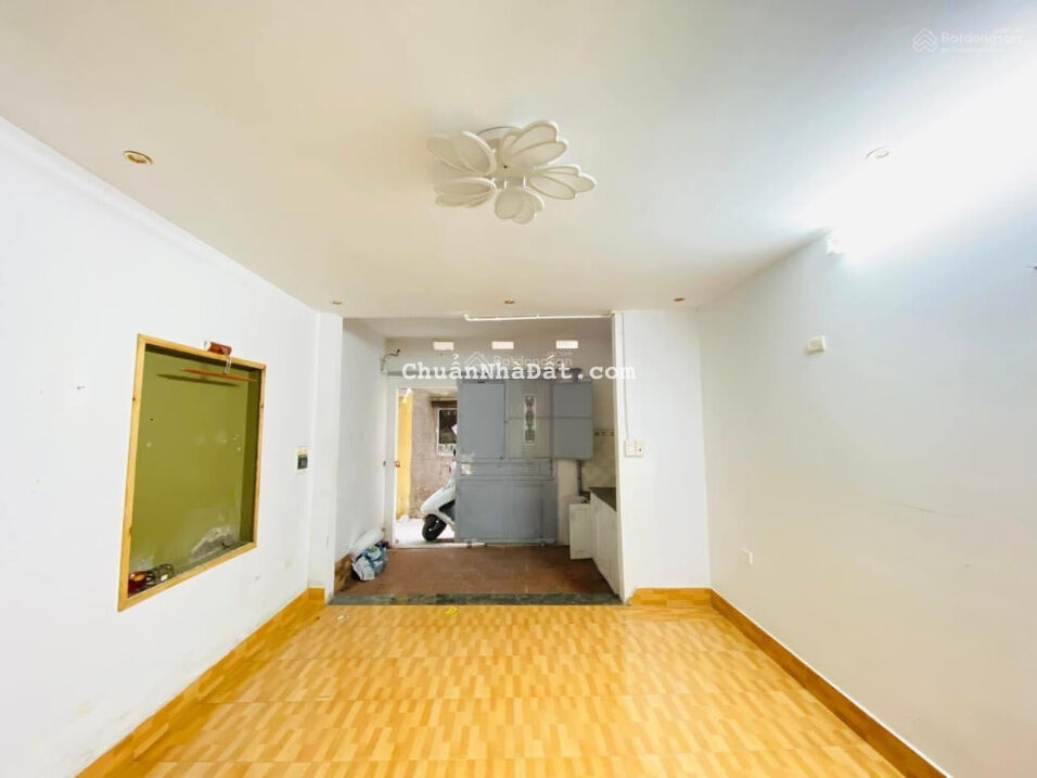 🧶CHỦ NHÀ CẦN TIỀN ĐẦU TƯ CHỨNG KHOÁN, BÁN GẤP HOÀNG MAI, TẦM TIỀN, TRUNG TÂM QUẬN 32M/2,3TỶ.