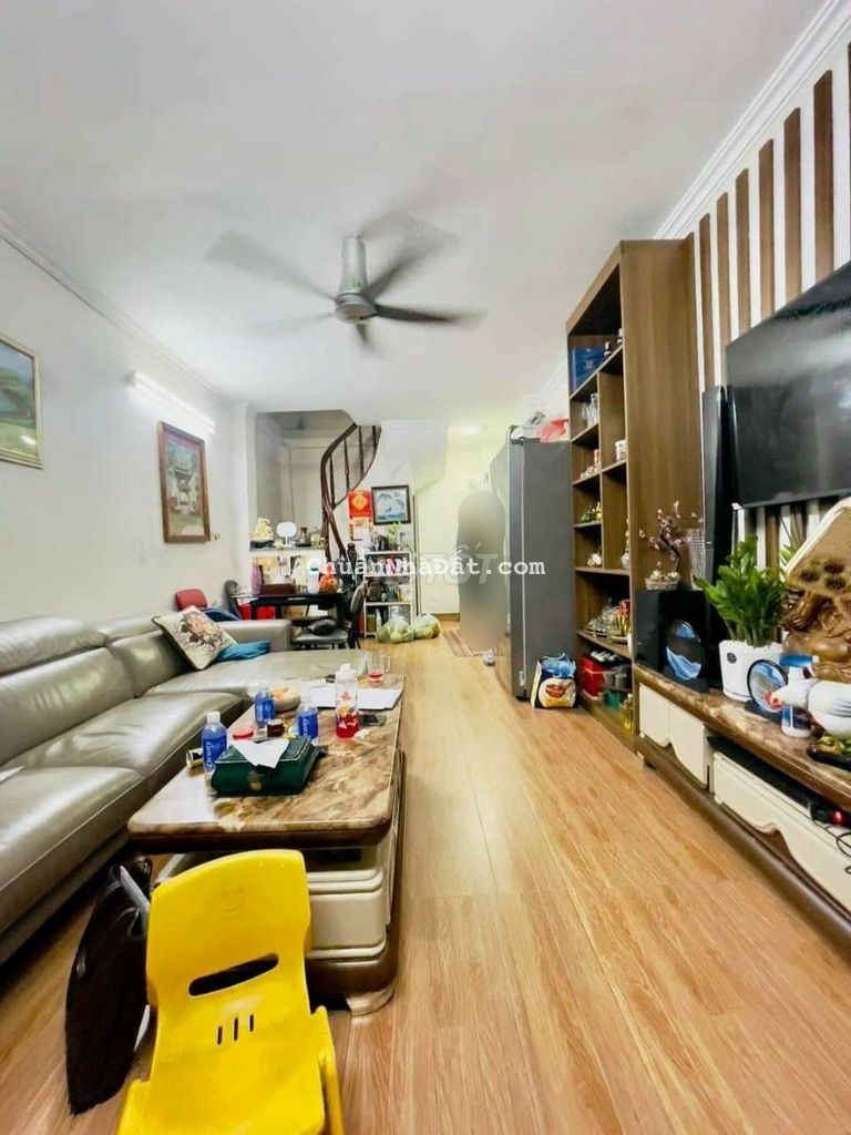 Ô TÔ TRÁNH GẦN - NGÕ THÔNG - TẶNG FULL NỘI THẤT