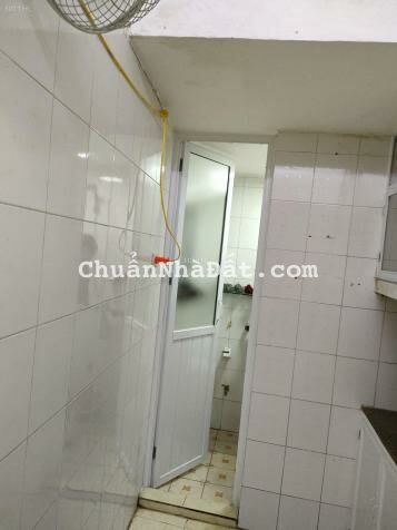 Nhà giảm giá bán gấp giá rẻ nhà Tân Mai 588 triệu 11m tầng 1, tầng 2 đua 12m, 3 tầng, mặt tiền 2 m