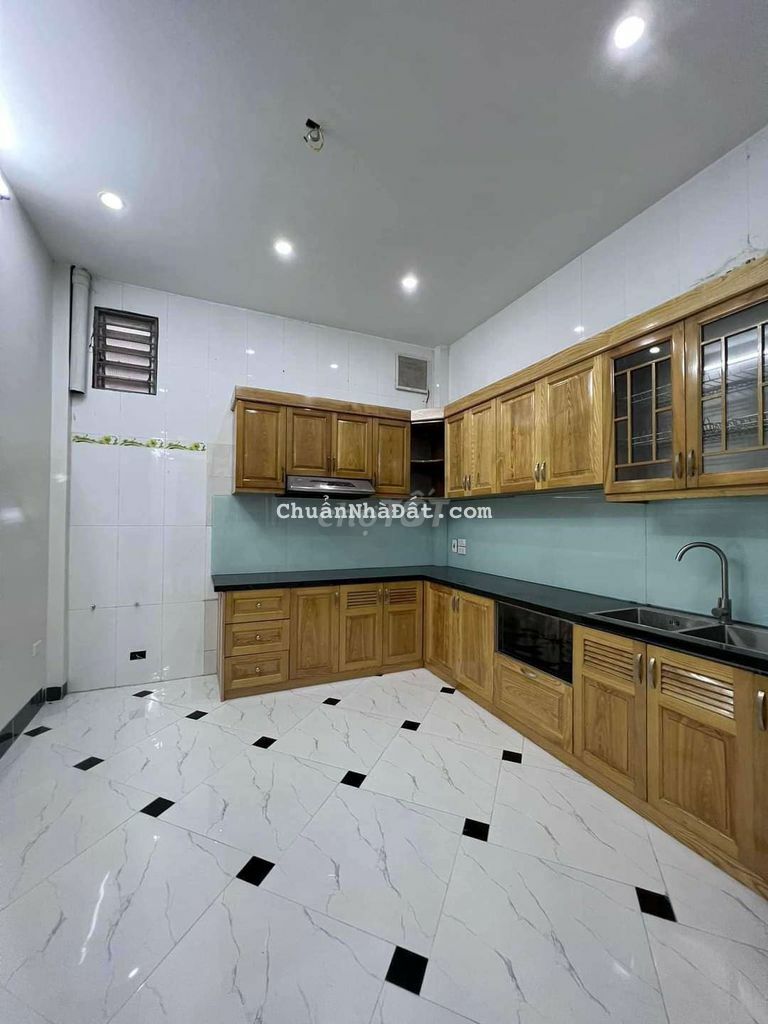 BÁN NHÀ KHU NGUYỄN ĐỨC CẢNH, TRƯƠNG ĐỊNH DT:35M × 4 TẦNG GIÁ ĐT