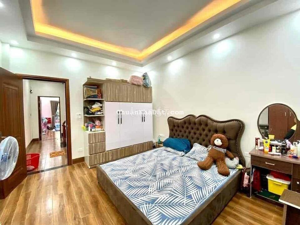 Đẹp nhức nách! ngõ 467 Lĩnh Nam gần phố - sát oto - ở ngay - sđcc