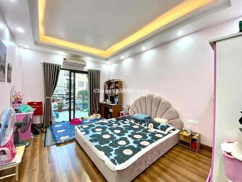 Đẹp nhức nách! ngõ 467 Lĩnh Nam gần phố - sát oto - ở ngay - sđcc