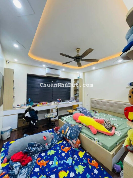 Sát hồ Đền Lừ - lô góc - hai thoáng - đẹp hiện đại nhỉnh 3 tỷ