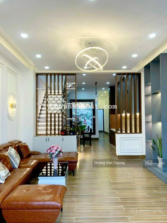 Bán nhà Vĩnh Hưng Hoàng Mai sổ đỏ chính chủ, 40.2m2 x 5T ngõ nông, thông 20m giá tốt nhất 4.35 tỷ