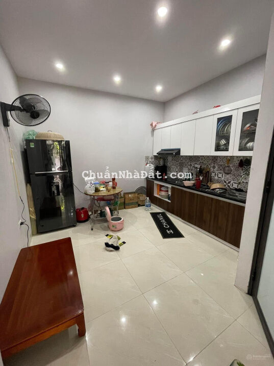 BÁN NHÀ PHỐ MAI ĐỘNG , PHÂN LÔ Ô TÔ TRÁNH , 40M , 3 NGỦ , 4,5 TỶ BÁN NHÀ PHỐ MAI ĐỘNG , PHÂN LÔ Ô TÔ TRÁNH , 40M , 3 NGỦ , 4,5 TỶ