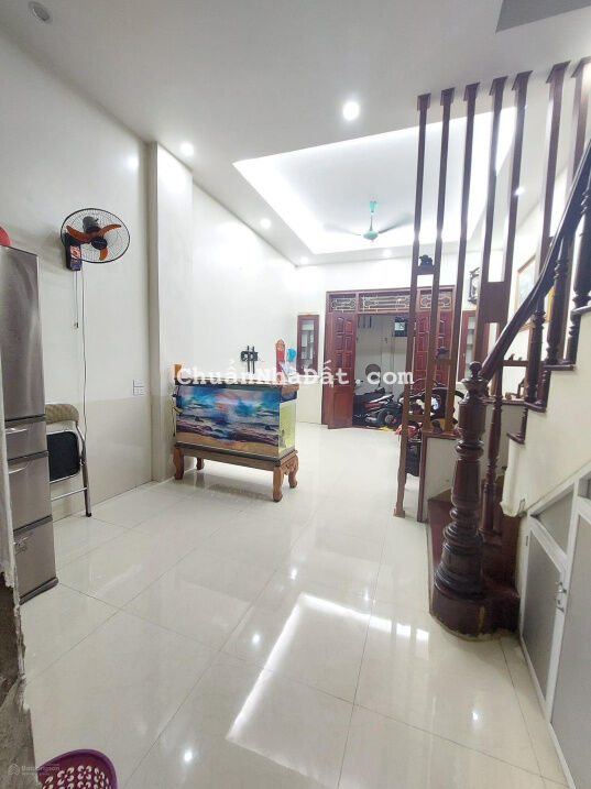 BÁN NHÀ PHỐ LƯƠNG KHÁNH THIỆN , NGÕ NÔNG , Ô TÔ ĐỖ 8M , 40M , MT4,5M , 5,4 TỶ