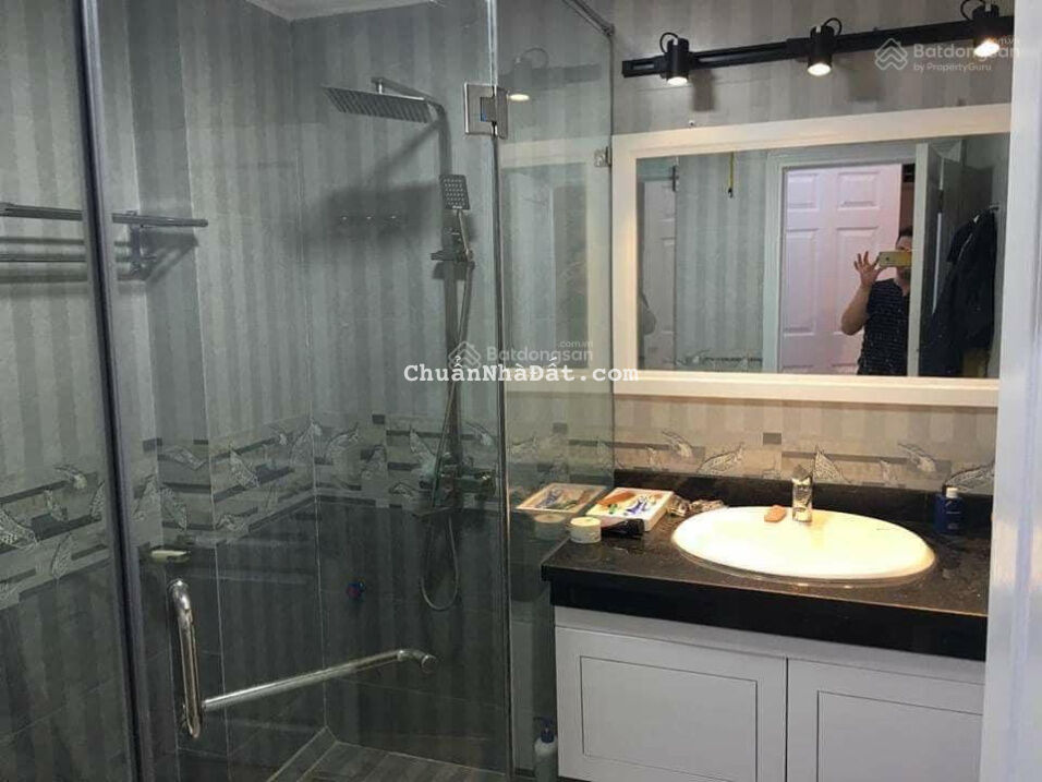 Bán nhà phố Kim Đồng - Giáp Bát - ngõ ba ngác đỗ cửa - ô tô đỗ 10m - kinh doanh - 42m2 - 4,9 tỷ