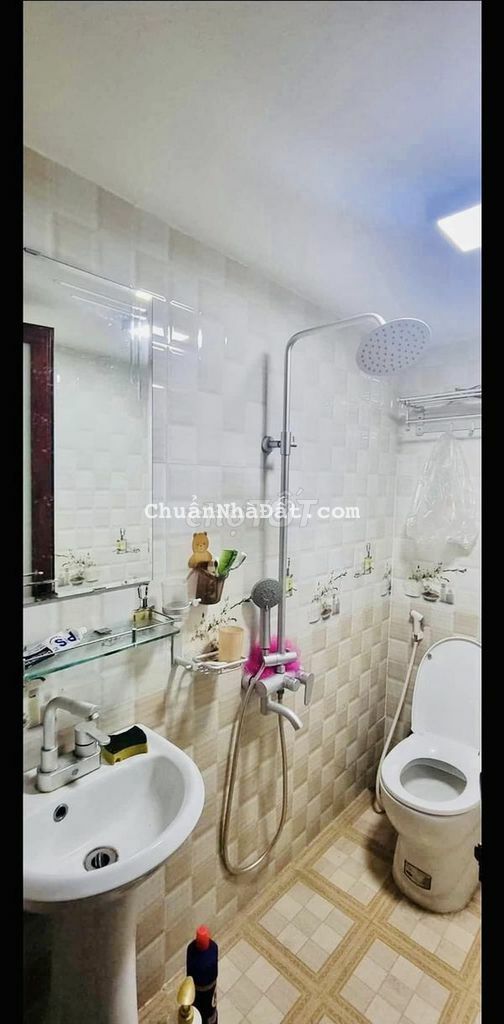 Gấp GẤP BÁN NHÀ Linh Đàm 43m2,ngõ thông rộng,30M MẶT PHỐ,giá 3.55 tỷ Gấp GẤP BÁN NHÀ Linh Đàm 43m2,ngõ thông rộng,30M MẶT PHỐ,giá 3.55 tỷ