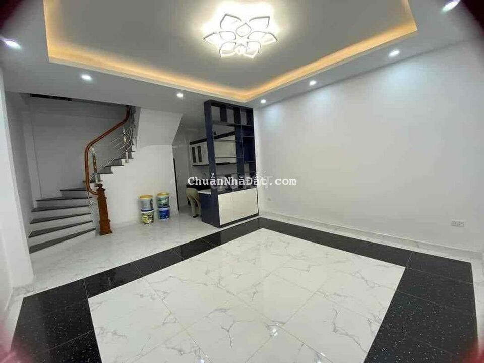 VỊ TRI ĐẸP - BÁN NHÀ KIM GIANG 5 TẦNG 46m2 - 4.3 tỷ - OTO ĐỖ CỬA - NG