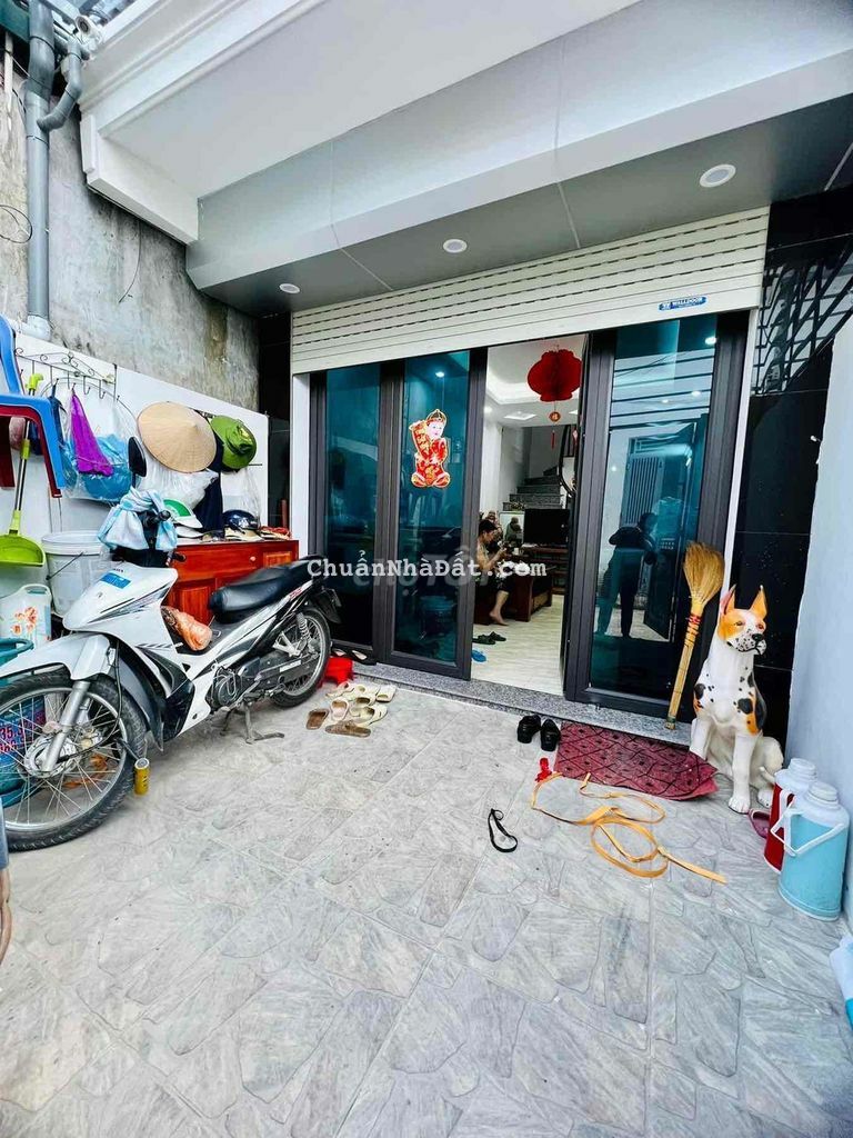 NHÀ MỚI XÂY 3 NĂM ĐẸP VỊ TRÍ THUẬN TIỆN PHỐ HOÀNG MAI OTO ĐỖ CỬA NHÀ MỚI XÂY 3 NĂM ĐẸP VỊ TRÍ THUẬN TIỆN PHỐ HOÀNG MAI OTO ĐỖ CỬA