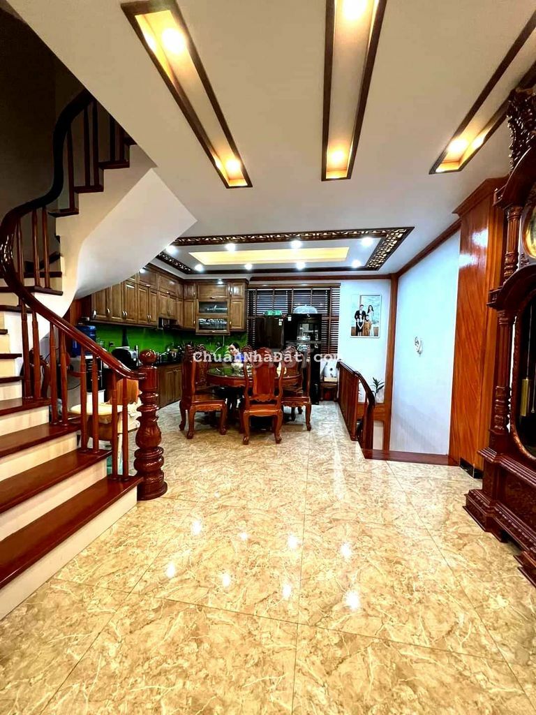 PHÂN LÔ - Ô TÔ VÀO NHÀ - HAI THOÁNG - MẶT TIỀN RỘN