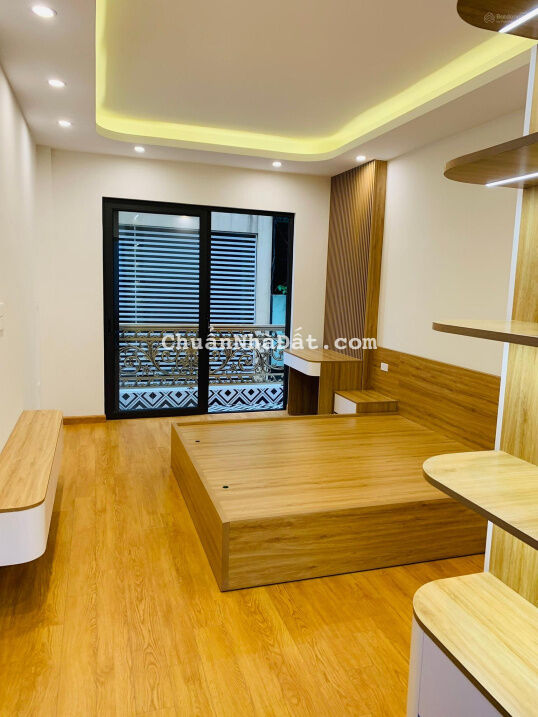 (Giảm 400tr) bán nhà riêng Nguyễn An Ninh, ô tô qua, 57m2, 5 tầng - 8,8 tỷ, thang máy