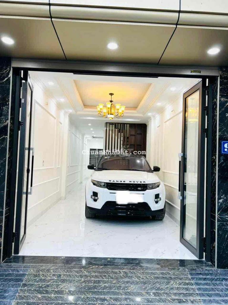 Đẹp như Ngọc Trinh! nhà Tân Mai oto tránh, gara oto- thang máy sđcc