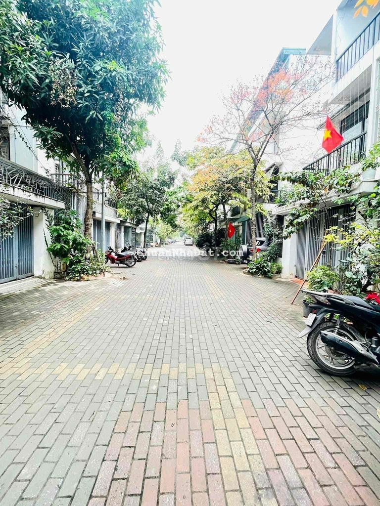 Bán nhà khu đô thị Ao Sào phường Thịnh Liệt giá re