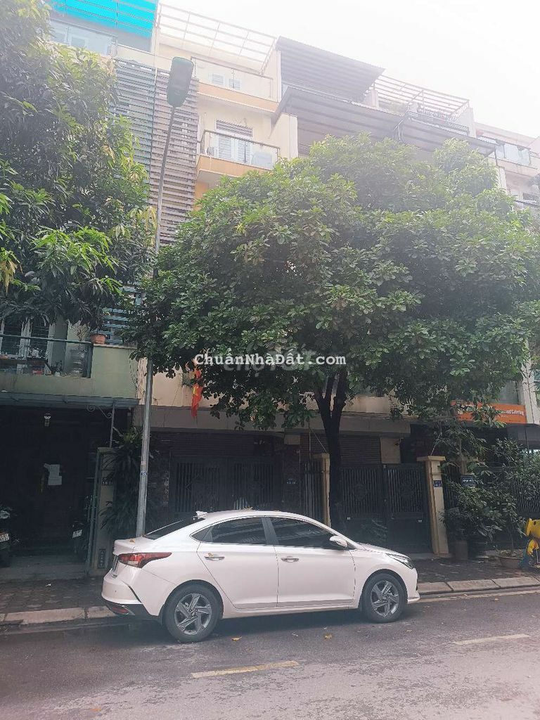 Bán Liền Kề Tam Trinh phân lô , kinh doanh 70m, 5 tầng giá 1x ,x Tỷ