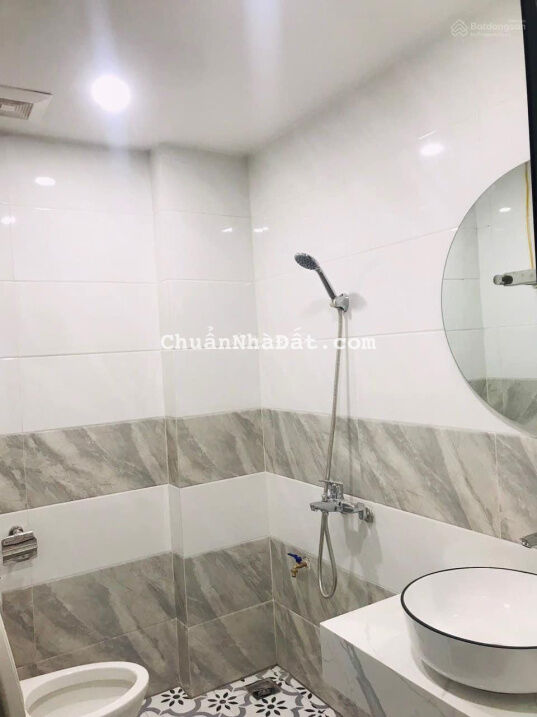 Bán nhà Trương Định - lô góc - ô tô đỗ cửa - thang máy nhập khẩu - kinh doanh 75m2 - 11 tỷ