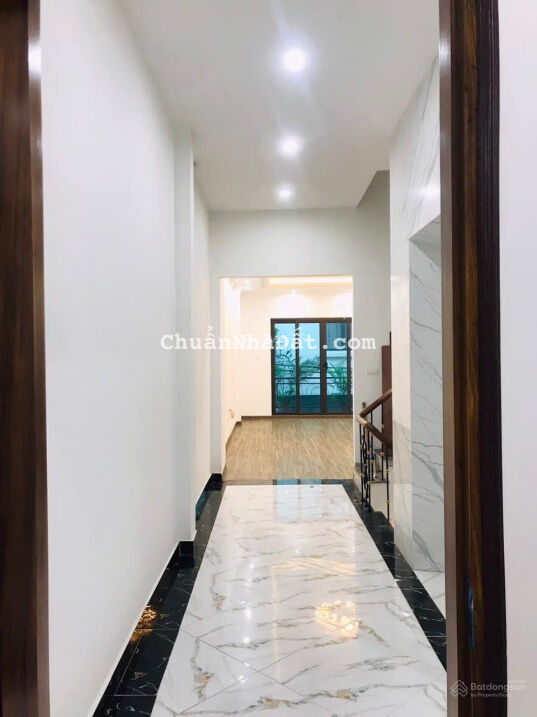 Bán nhà Trương Định - lô góc - ô tô đỗ cửa - thang máy nhập khẩu - kinh doanh 75m2 - 11 tỷ