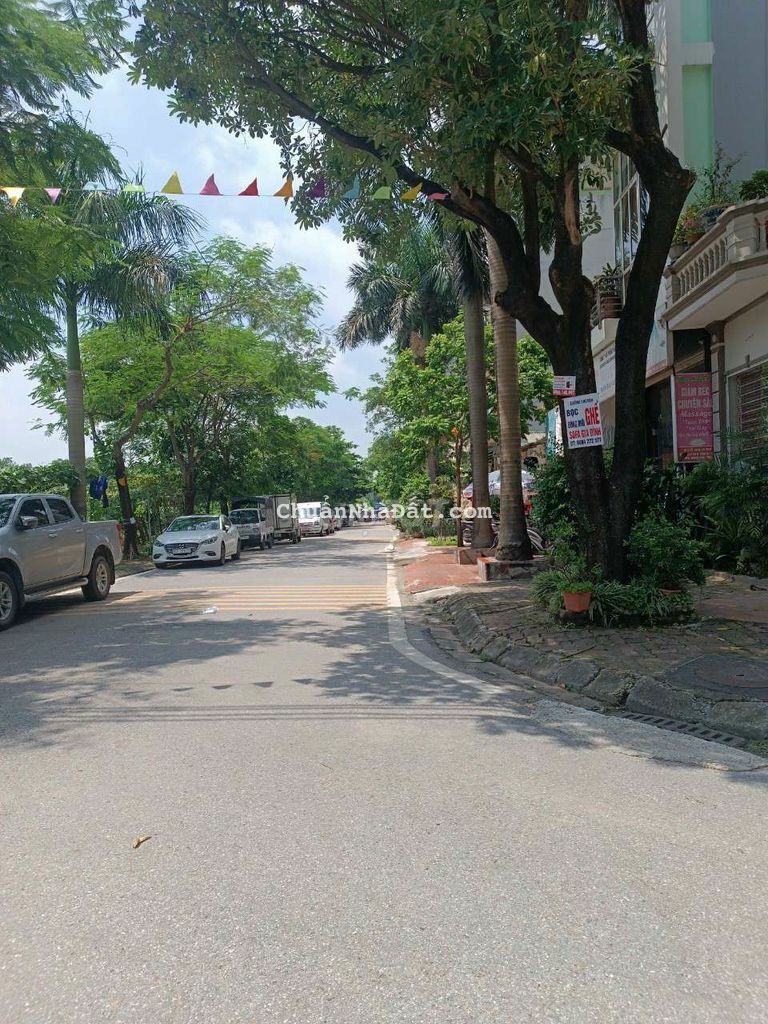 BÁN NHÀ KHU PHÂN LÔ TĐC X2B , KINH DOANH VỈA HÈ THÊNH THANG