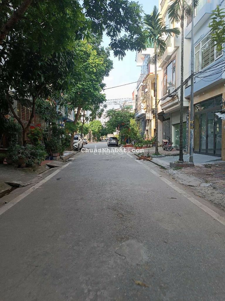 BÁN NHÀ KHU PHÂN LÔ TĐC X2B , KINH DOANH VỈA HÈ THÊNH THANG