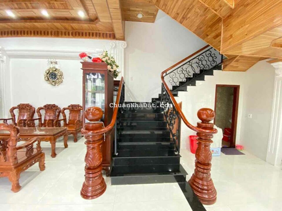 Nhà 3 tầng 2 mặt tiền An Cựu City gần Shoptel và Aoen Mall