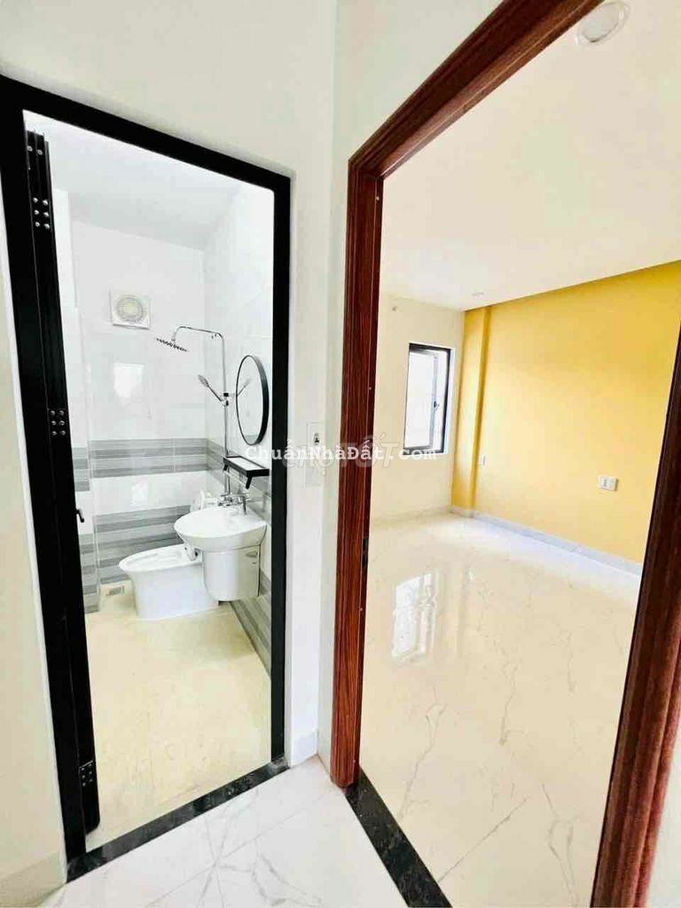 NHÀ 3 TẦNG KIỆT 141 TRẦN PHÚ, gần UỶ BAN PHƯỜNG Chỉ 2,2 ty 48m2 3 Ngủ