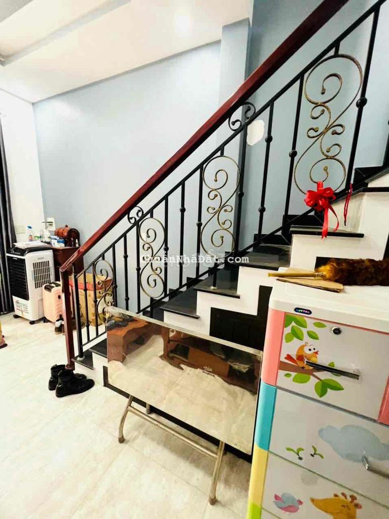 NHÀ 3 TẦNG KIỆT OTO TRẦN PHÚ, sát đường chính 50m2, chỉ 2,5 tỷ 3 Pn NHÀ 3 TẦNG KIỆT OTO TRẦN PHÚ, sát đường chính 50m2, chỉ 2,5 tỷ 3 Pn