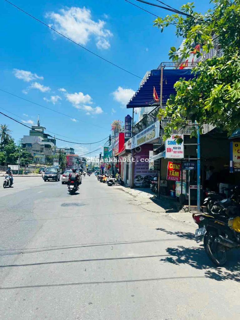 NHÀ 3 TẦNG KIỆT OTO BÀ TRIỆU, Chỉ 2,990 ty 50m2, gần BAR VEGAS