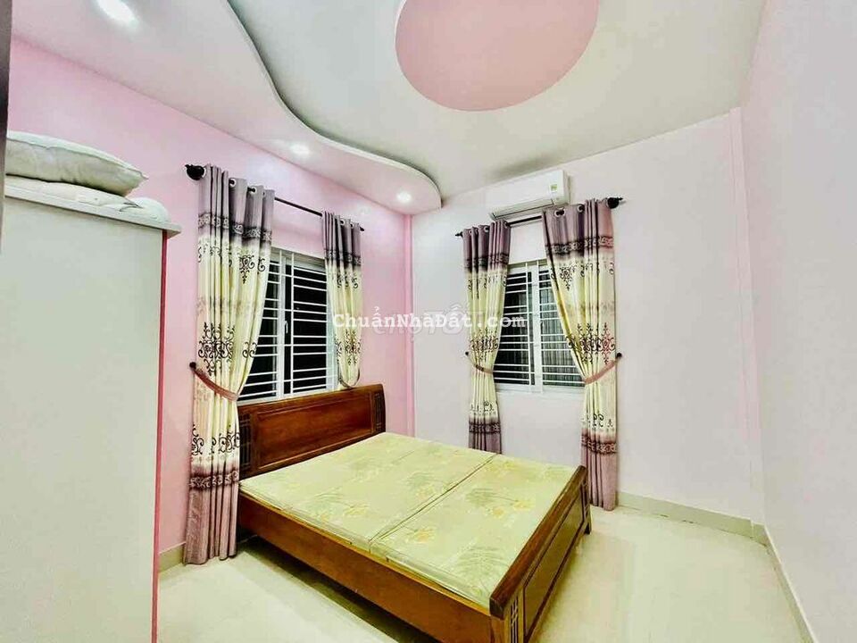 NHÀ 2 tầng kiệt xe hơi 245 PHẠM VĂN ĐỒNG chỉ 2,6x tỷ 72m2 3 P ngu