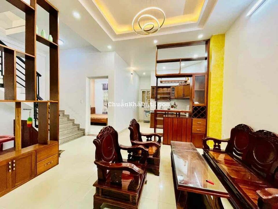 NHÀ 2 tầng kiệt xe hơi 245 PHẠM VĂN ĐỒNG chỉ 2,6x tỷ 72m2 3 P ngu