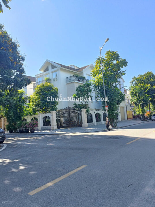 Phân lô ô tô tránh vỉa hè, KĐT Văn Quán, Hà Đông, 101m, 5 tầng, giá 13.5 tỷ kinh doanh Vip