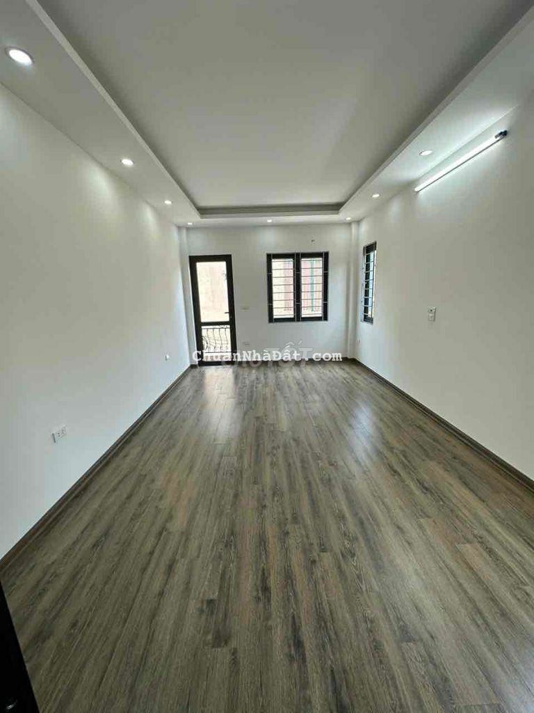 nhà 5 tầng 32 m xây mới Nhõ 1137 Quang Trung Hà Đông