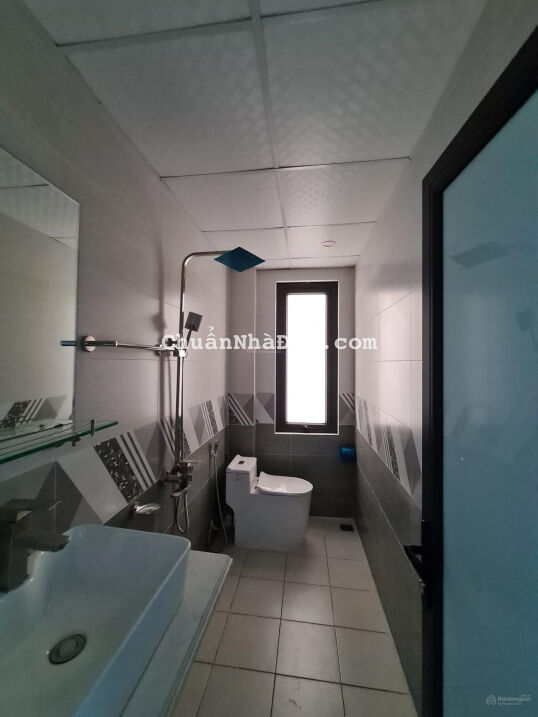 Bán căn nhà 31m2 xây 5 tầng tại La Nội, Dương Nội, Hà Đông ô tô đỗ cửa, gần sát ngay Aeon Mall.