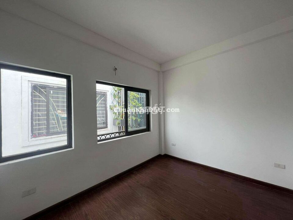 Nhà đẹp 4 tầng x 32m Ngay Gần QL 6 - Bến xe Yên Nghĩa giá 1.95 tỷ