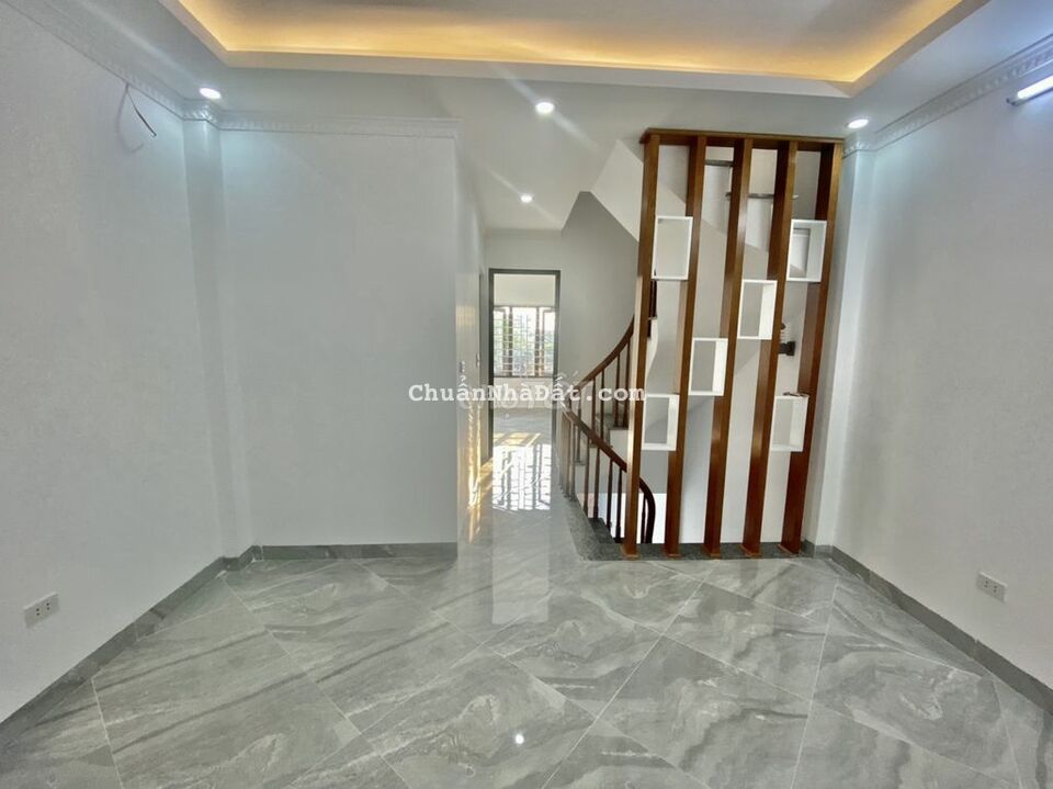 Nhà Đồng Mai 4 Tầng x 32m ngay đường ô giá chỉ 2 tỷ