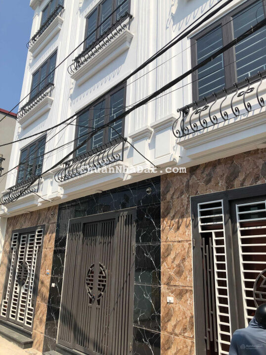 Bán nhà 4 tầng mới xây tổng diện tích 130m2. Ngõ ô tô đỗ cửa tại Đồng Mai, Hà Đông. Cách QL6 200m